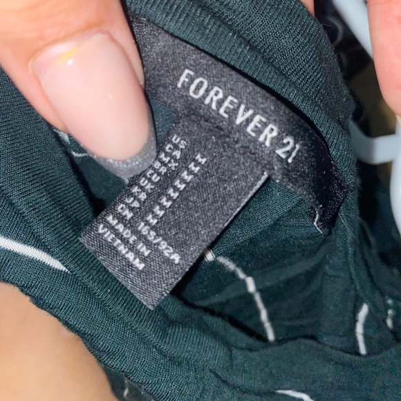 Forever 21 long sleeve green crop top - Picture 2 of 2